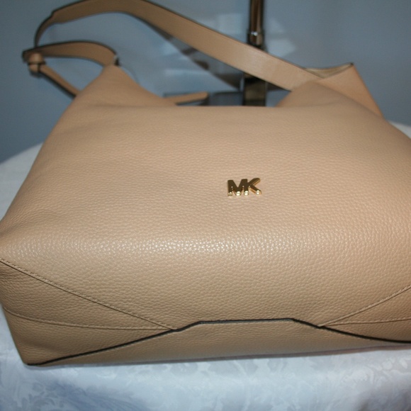 MICHAEL KORS JUNIE MEDIUM HOBO BUTTERNUT LEATHER - Picture 6 of 6